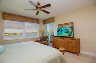 8041 Sailboat Key Blvd S, Saint Pete Beach, FL 33707 - Photo 19