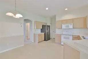 2023 Acadia Greens Dr, Sun City Center, FL 33573 - Photo 19