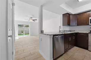 14011 Notreville Way, Tampa, FL 33624 - Photo 9