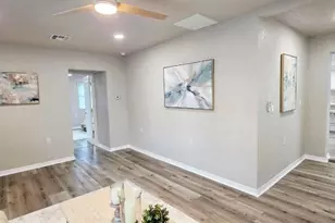 4580 16th St N, Saint Petersburg, FL 33703 - Photo 5
