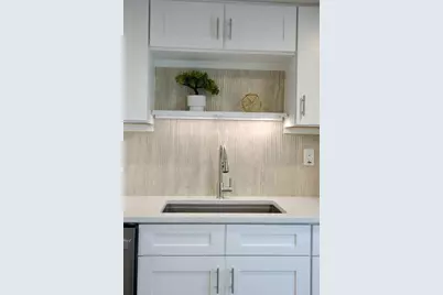 4580 16th Street N, Saint Petersburg, FL 33703 - Photo 3