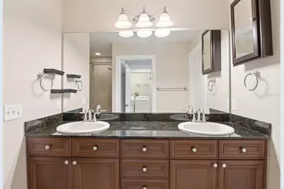 300 Valencia Circle, Saint Petersburg, FL 33716 - Photo 21