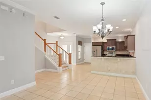 300 Valencia Cir, Saint Petersburg, FL 33716 - Photo 11