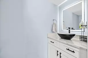 8730 Cobbler Pl, Tampa, FL 33615 - Photo 17