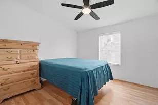 6907 Americana Dr NE, Saint Petersburg, FL 33702 - Photo 25