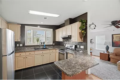 6907 Americana Drive NE #101, Saint Petersburg, FL 33702 - Photo 7