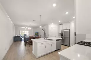 17551 Holly Wl Ave, Wimauma, FL 33598 - Photo 5