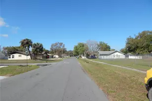39414 8th Ave, Zephyrhills, FL 33542 - Photo 35