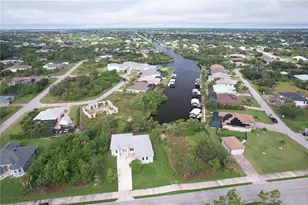 9555 Hallendale Dr, Port Charlotte, FL 33981 - Photo 5