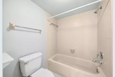 6826 Stones Throw Circle N #11206, Saint Petersburg, FL 33710 - Photo 17