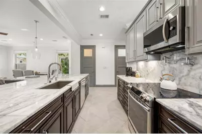 237 7th Avenue N #2, Saint Petersburg, FL 33701 - Photo 5