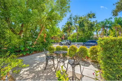 237 7th Avenue N #2, Saint Petersburg, FL 33701 - Photo 3