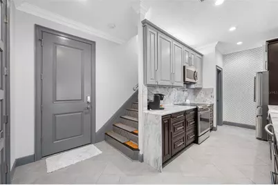 237 7th Avenue N #2, Saint Petersburg, FL 33701 - Photo 5