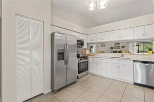 1637 Elk Spring Dr, Brandon, FL 33511 - Photo 17