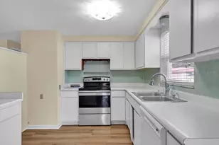 37136 Mandarin Ave, Zephyrhills, FL 33541 - Photo 7