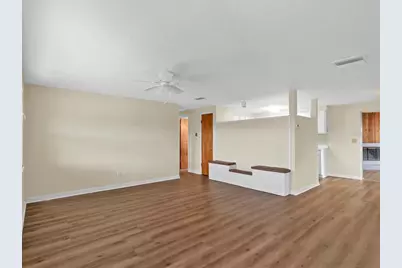 37136 Mandarin Avenue, Zephyrhills, FL 33541 - Photo 5