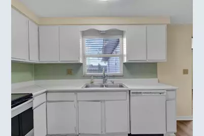 37136 Mandarin Avenue, Zephyrhills, FL 33541 - Photo 9