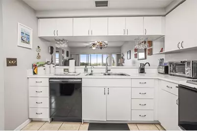 6399 Shoreline Drive #4305, Saint Petersburg, FL 33708 - Photo 5