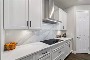 4911 Lakeshore Oaks Ct, Tampa, FL 33624 - Photo 19