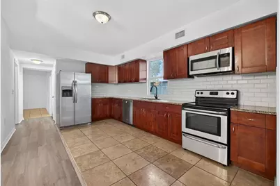 105 W Columbus Drive, Tampa, FL 33602 - Photo 11