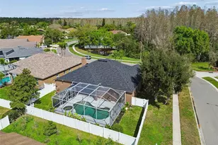 17906 Sparrows Nest Dr, Lutz, FL 33558 - Photo 5