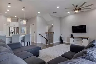 6064 Moorings Dr S, Saint Petersburg, FL 33712 - Photo 7