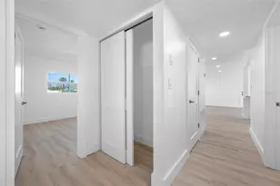 7930 Causeway Blvd S, Saint Petersburg, FL 33707 - Photo 25