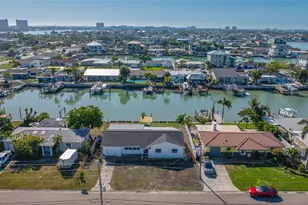 7930 Causeway Blvd S, Saint Petersburg, FL 33707 - Photo 5