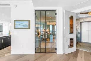 180 Beach Dr NE, Saint Petersburg, FL 33701 - Photo 3