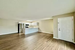 3323 Crystal Ct E, Palm Harbor, FL 34685 - Photo 5