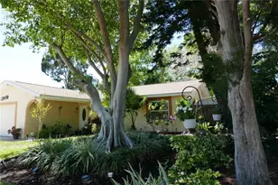 8176 129th St N, Seminole, FL 33776 - Photo 3