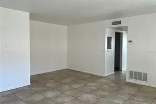 8701 4th St N, Saint Petersburg, FL 33702 - Photo 7