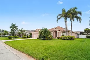 535 Planters Manor Way, Bradenton, FL 34212 - Photo 3