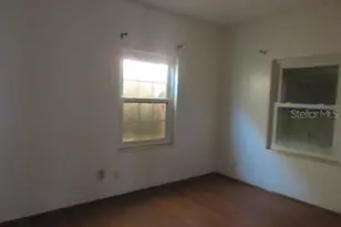 1763 Shore Acres Blvd NE, Saint Petersburg, FL 33703 - Photo 11