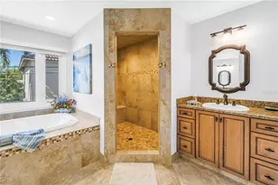 2410 Coffee Pot Blvd NE, Saint Petersburg, FL 33704 - Photo 29