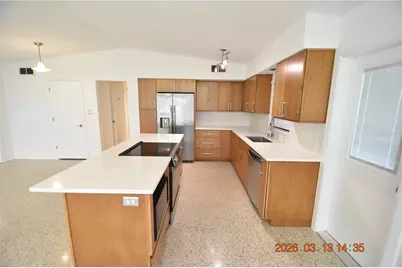 528 Suwanee Circle, Tampa, FL 33606 - Photo 11