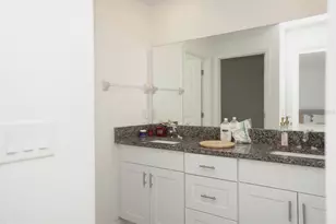 6417 Ten Acre Ct, Zephyrhills, FL 33541 - Photo 13