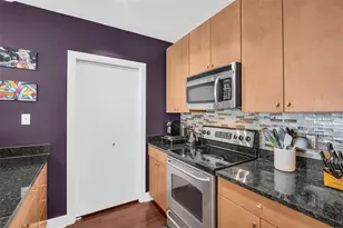 1010 Central Ave, Saint Petersburg, FL 33705 - Photo 5