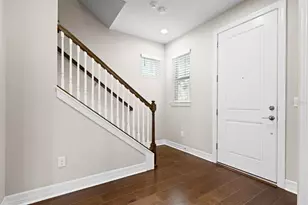 5707 Village Center Dr, Lithia, FL 33547 - Photo 7