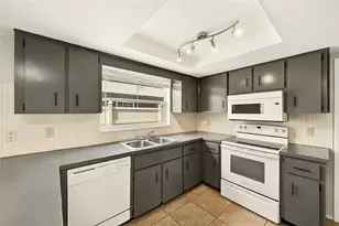 8206 Dedham Dr, Port Richey, FL 34668 - Photo 13