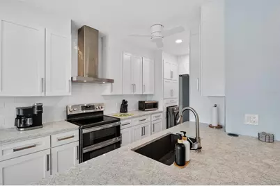 210 3rd Street W #8305, Bradenton, FL 34205 - Photo 9