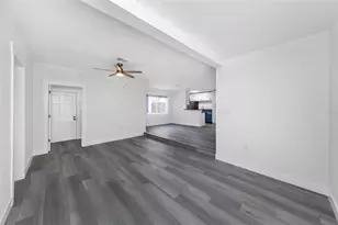 360 57th St N, Saint Petersburg, FL 33710 - Photo 11