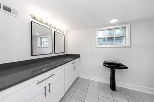 360 57th St N, Saint Petersburg, FL 33710 - Photo 15
