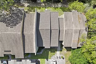 13285 Arbor Pointe Cir, Tampa, FL 33617 - Photo 3