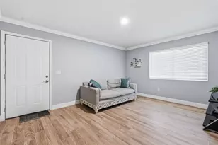 13285 Arbor Pointe Cir, Tampa, FL 33617 - Photo 21