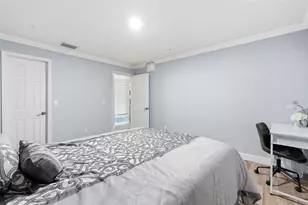 13285 Arbor Pointe Cir, Tampa, FL 33617 - Photo 15