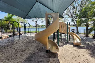 949 Seminole Sky Dr, Ruskin, FL 33570 - Photo 31