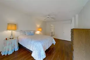 225 Country Club Dr, Largo, FL 33771 - Photo 21