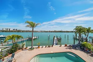 8685 E Bay Dr, Treasure Island, FL 33706 - Photo 1