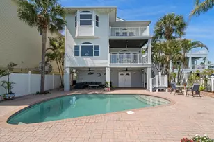 8685 E Bay Dr, Treasure Island, FL 33706 - Photo 5